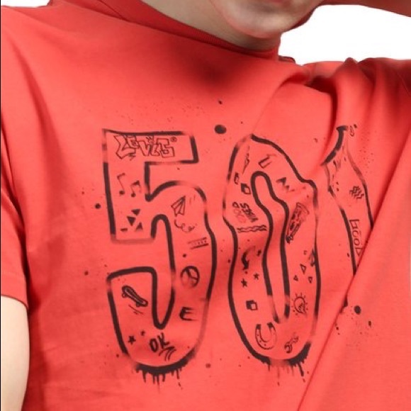 Levis Tshirt-New✨ - Picture 4 of 6